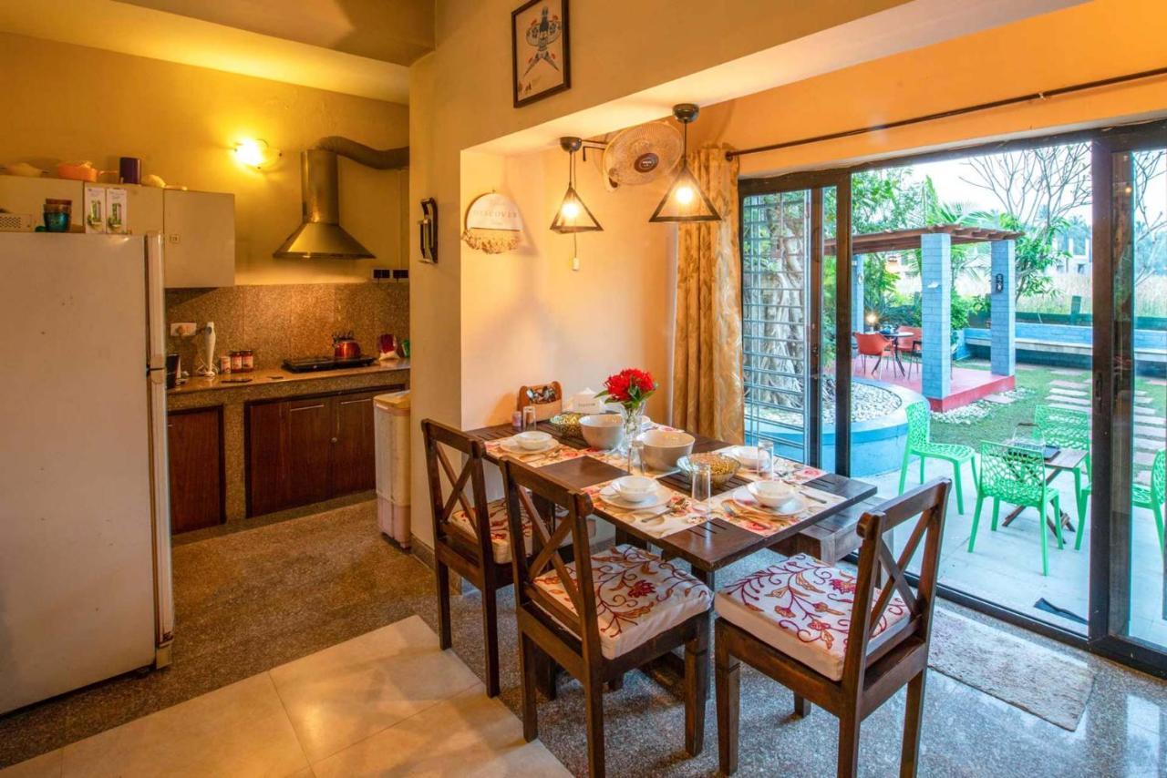 Taruchaya By Stayvista: Enchanting Retreat with Gazebo and Lush Lawn Raichak Exterior photo