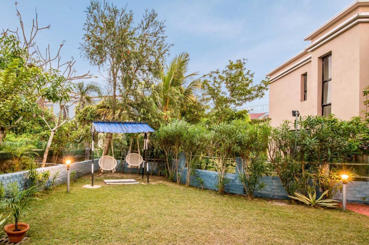 Taruchaya By Stayvista: Enchanting Retreat with Gazebo and Lush Lawn Raichak Exterior photo